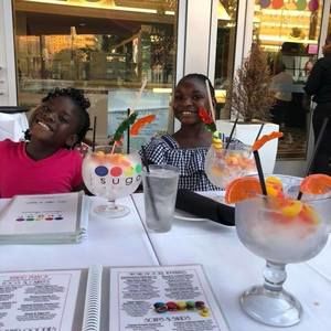 Meet your Posher, Ikela